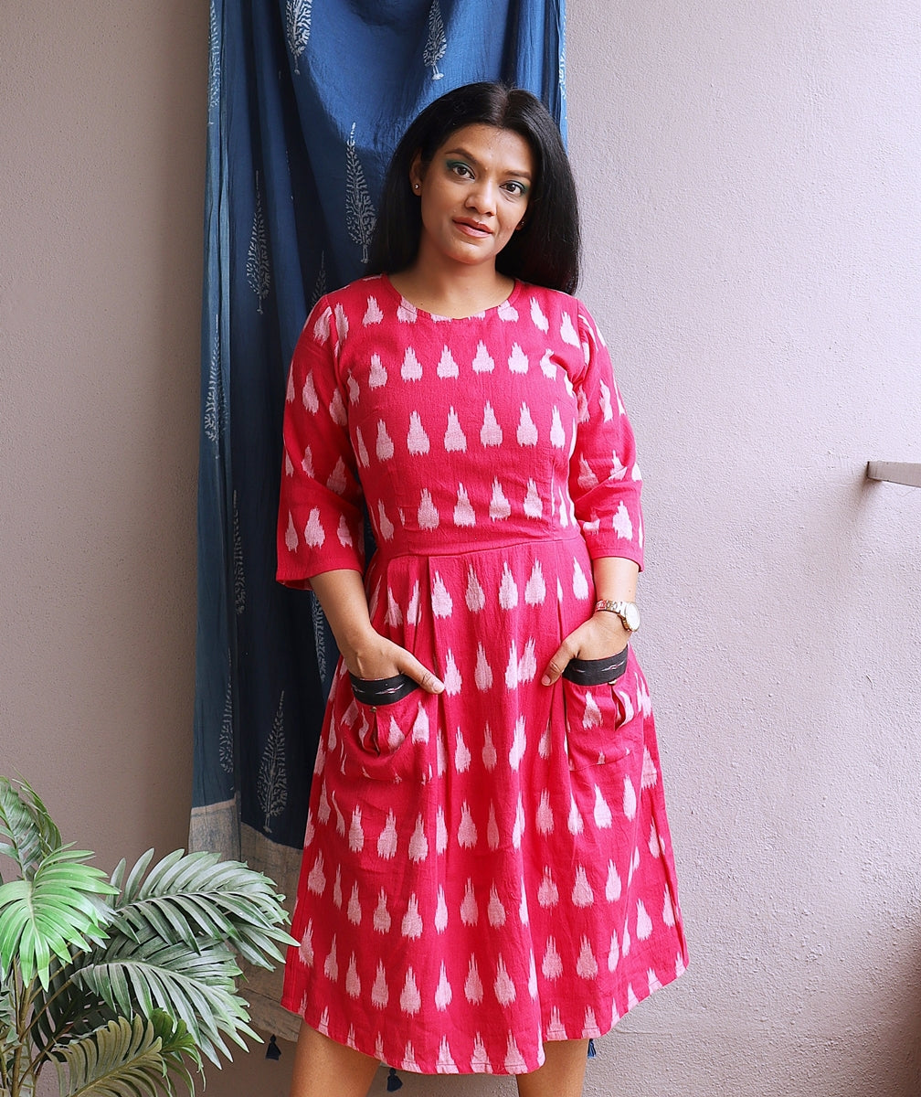 Laal Paakhi Red Handwoven Ikat Cotton ...